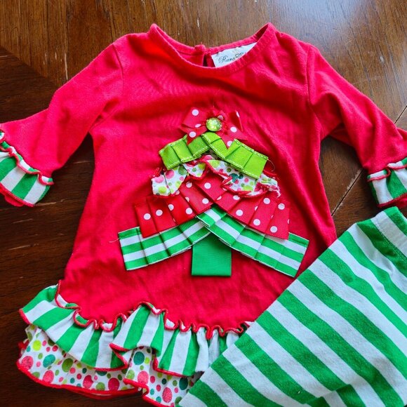 Sale 🎉🥳 4/$25 or $10  Christmas outfit Size 2T - Picture 2 of 5